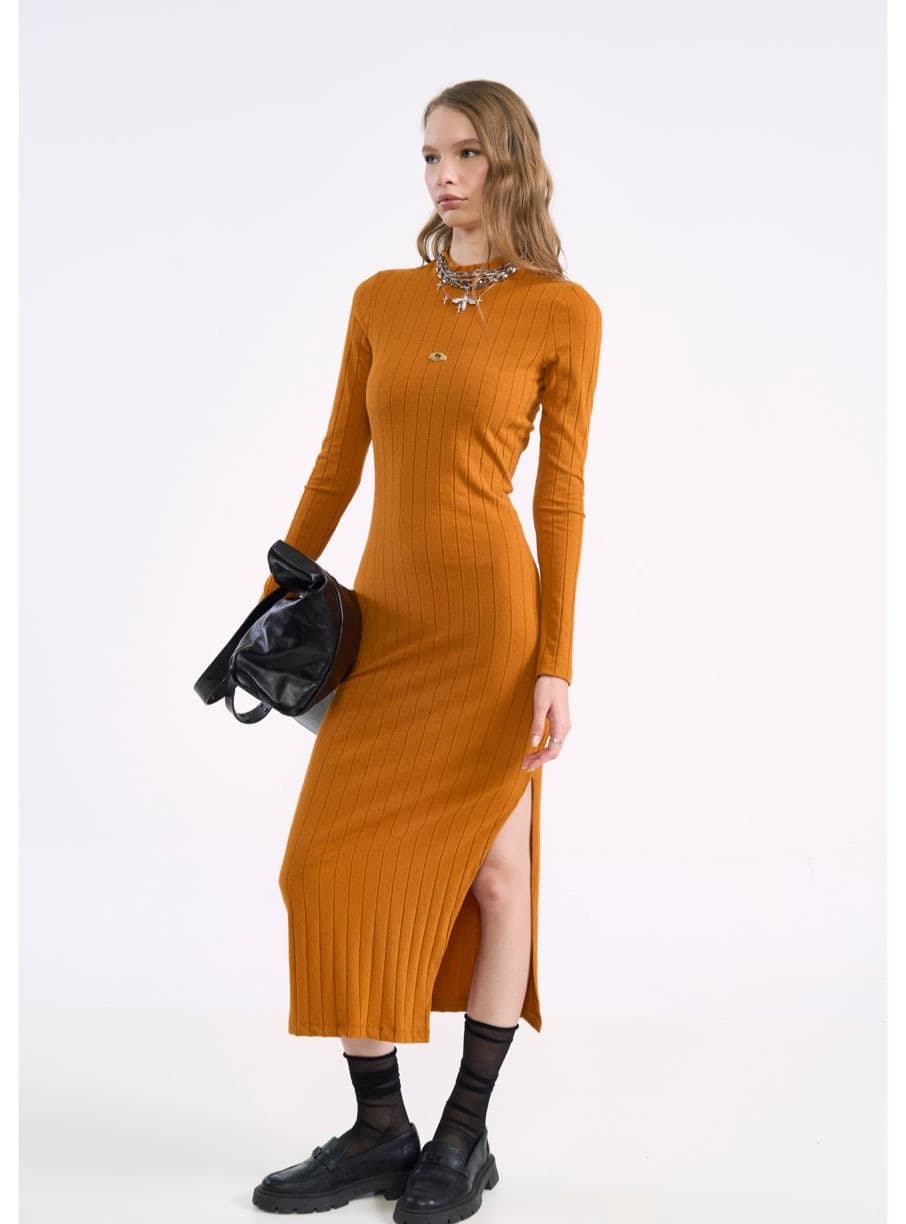 Vestido Midi Canelado Mostarda